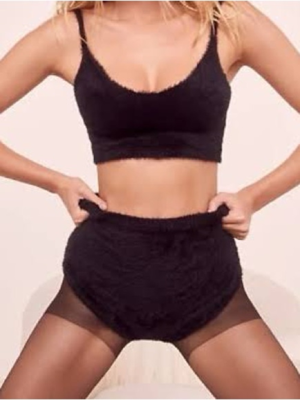For Love & Lemons Fiona Faux Fur High Rise Shorts Black M - Picture 3 of 6